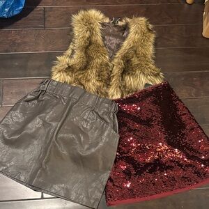 Zara H&M
3 for $25

Sorry no bundling, will cancel.